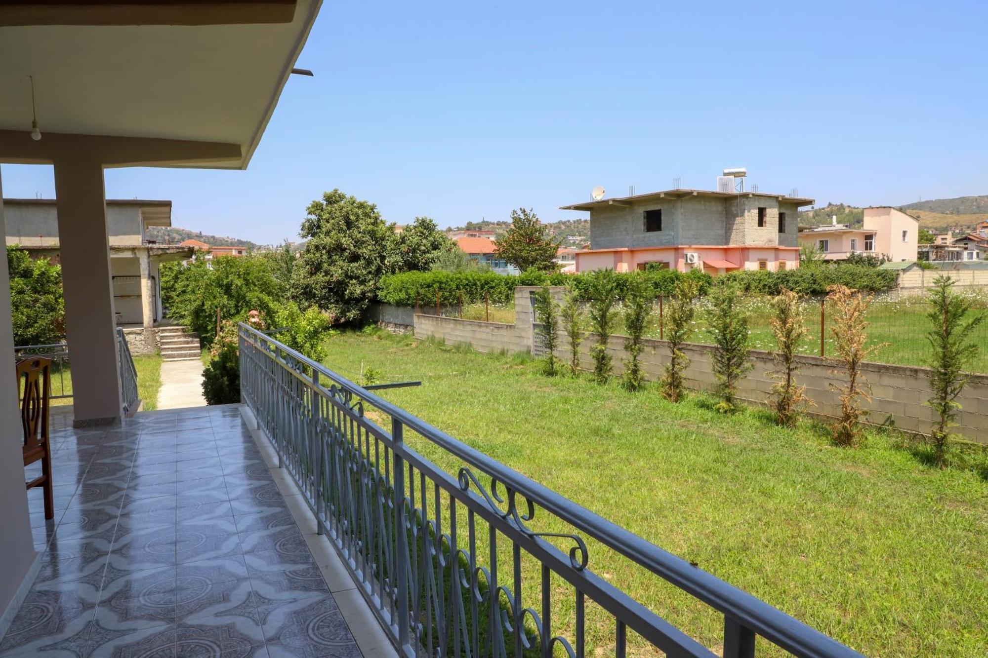 Villa Fjorentin Berati Exterior foto