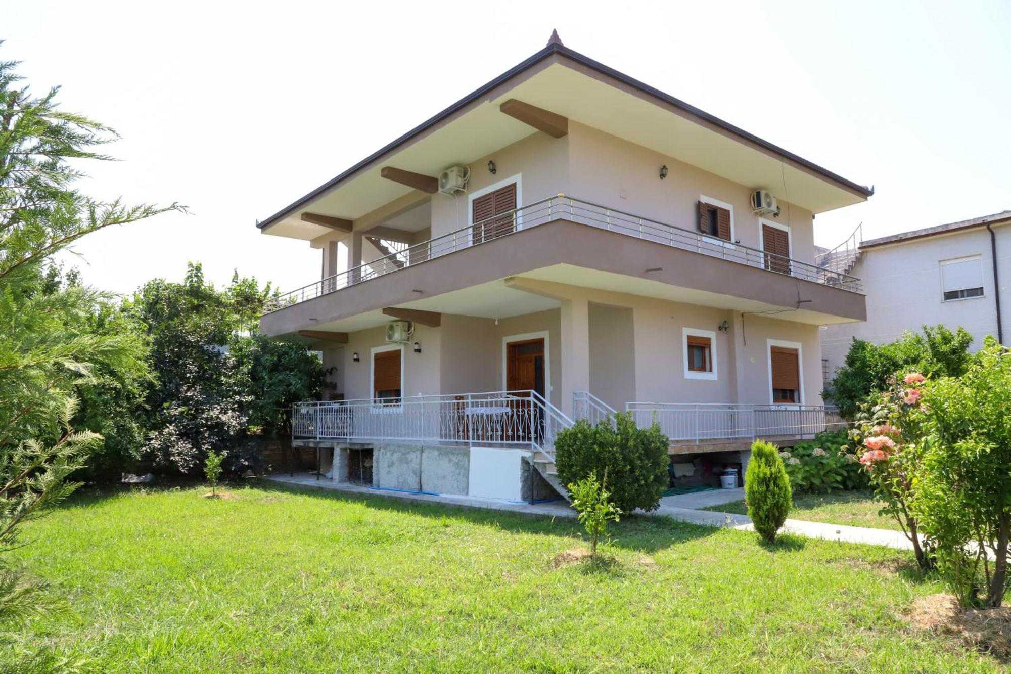 Villa Fjorentin Berati Exterior foto